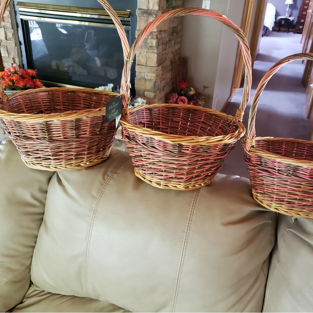 Baskets - Picture 3 of 5